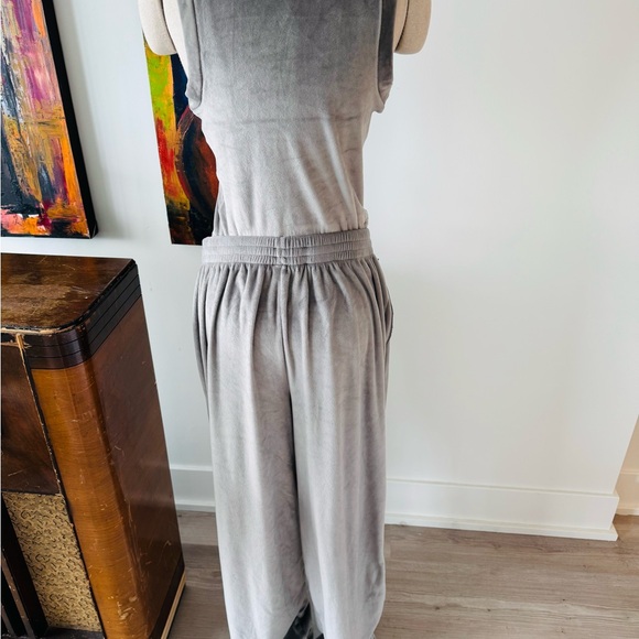 SKIMS Gray Sleeveless Jumpsuit - Picture 2 of 8